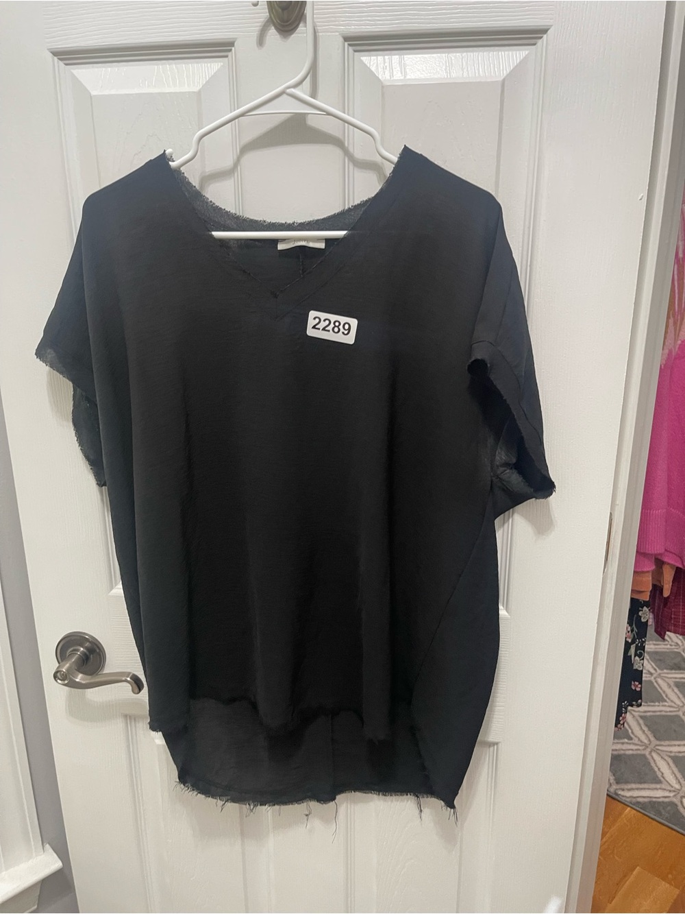 JODIFL Black Relaxed V-Neck Short Sleeve Tunic